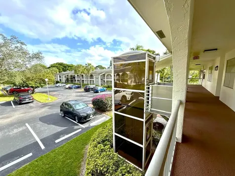2702 Nassau Bend Coconut Creek FL 33066