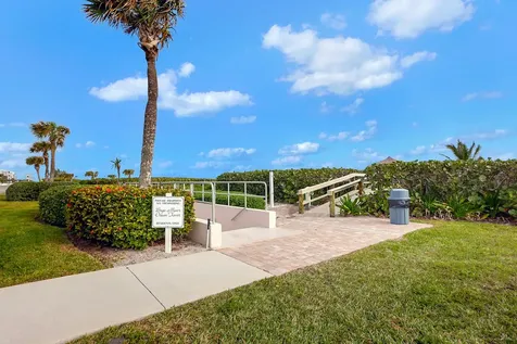 5059 N Highway A1a Hutchinson Island FL 34949
