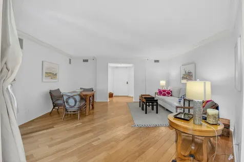 100 Se 5th Avenue Boca Raton FL 33432