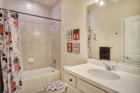 2374 Post St, Street Palm Springs FL 33406