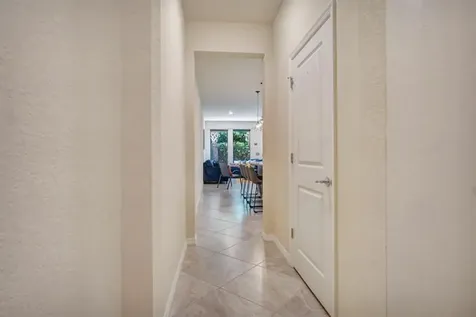 2374 Post St, Street Palm Springs FL 33406