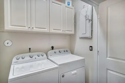 2374 Post St, Street Palm Springs FL 33406