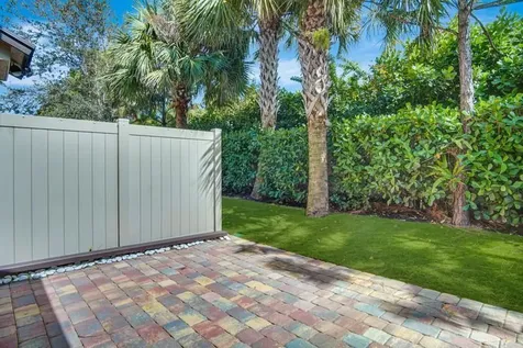 2374 Post St, Street Palm Springs FL 33406