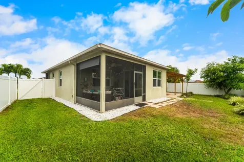 110 65th Avenue Bradenton FL 34203