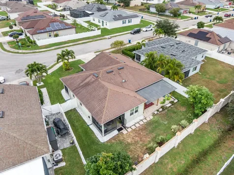 110 65th Avenue Bradenton FL 34203