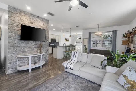 110 65th Avenue Bradenton FL 34203