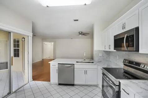 6513 Via Regina Boca Raton FL 33433