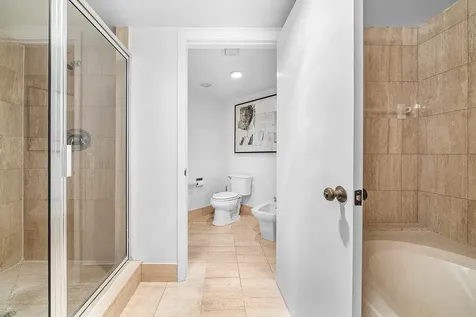 100 Se 5th Avenue Boca Raton FL 33432