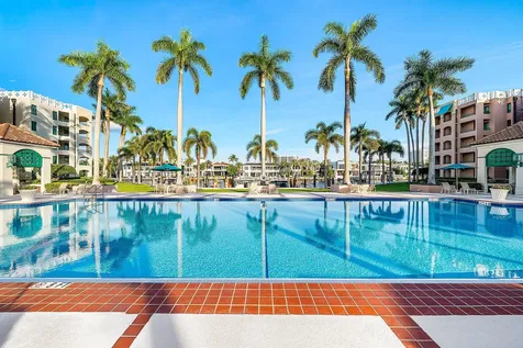 100 Se 5th Avenue Boca Raton FL 33432