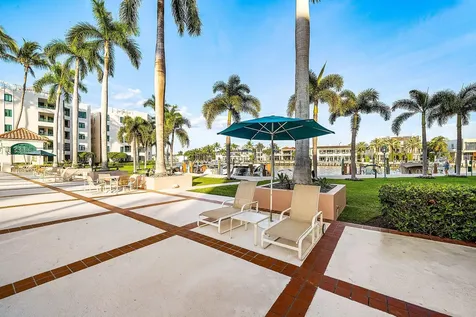 100 Se 5th Avenue Boca Raton FL 33432