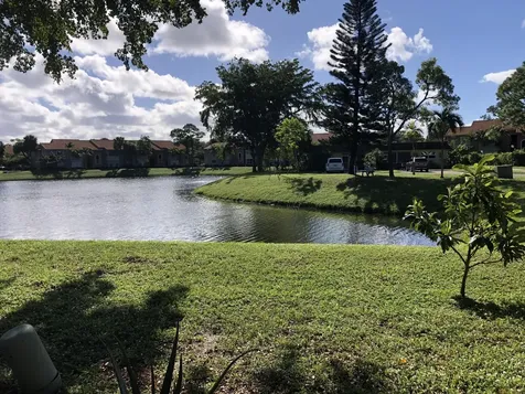 421 SW Natura Avenue Deerfield Beach FL 33441