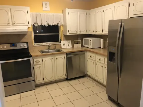 421 SW Natura Avenue Deerfield Beach FL 33441