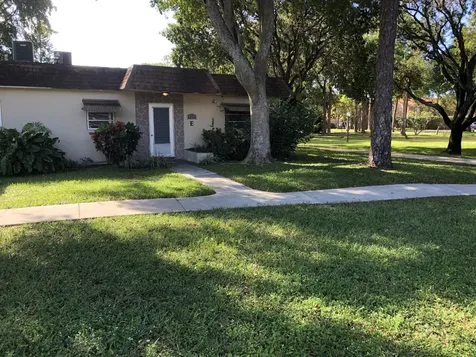421 SW Natura Avenue Deerfield Beach FL 33441