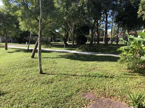 421 SW Natura Avenue Deerfield Beach FL 33441