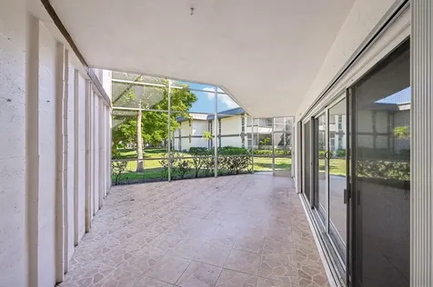 7 N Greenway Royal Palm Beach FL 33411