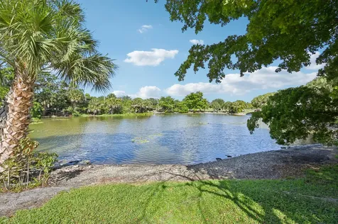 7 N Greenway Royal Palm Beach FL 33411