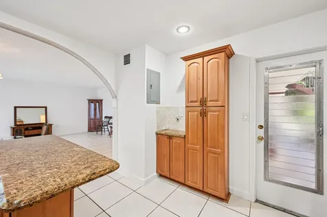 7 N Greenway Royal Palm Beach FL 33411
