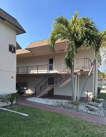 506 Davis Road Palm Springs FL 33461
