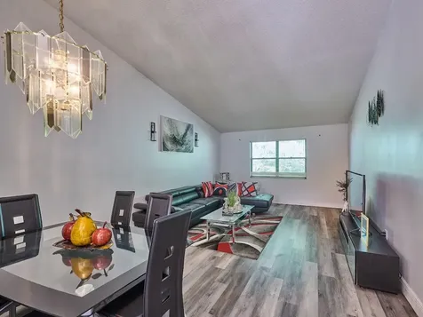 498 Iron Forge Court Court Royal Palm Beach FL 33411