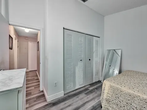 498 Iron Forge Court Court Royal Palm Beach FL 33411