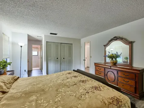 498 Iron Forge Court Court Royal Palm Beach FL 33411