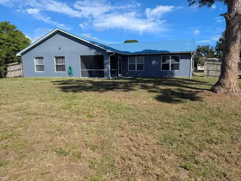 1122 SE Puritan Lane Port Saint Lucie FL 34983
