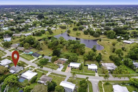 435 Ne Solida Circle Port Saint Lucie FL 34953