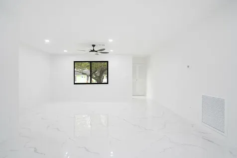 435 Ne Solida Circle Port Saint Lucie FL 34953