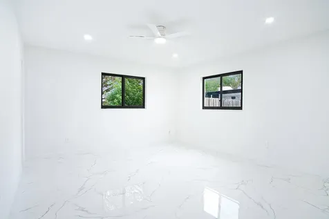 435 Ne Solida Circle Port Saint Lucie FL 34953