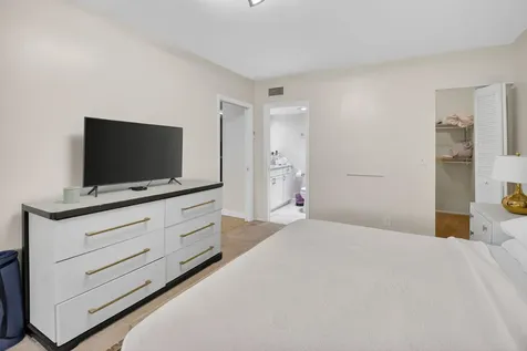 2340 Sw 22 Avenue Delray Beach FL 33445