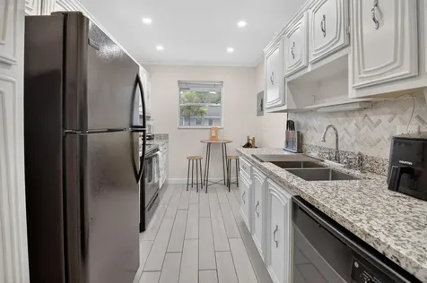 2340 Sw 22 Avenue Delray Beach FL 33445