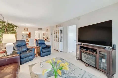 646 Snug Harbor Drive Boynton Beach FL 33435