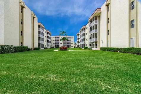 646 Snug Harbor Drive Boynton Beach FL 33435