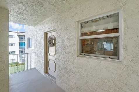 646 Snug Harbor Drive Boynton Beach FL 33435