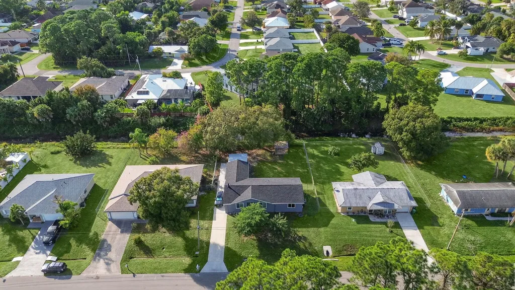 3142 Sw Bridge Street Port Saint Lucie FL 34953