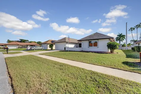 10306 Greentrail Drive Boynton Beach FL 33436
