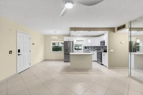 293 Normandy G Delray Beach FL 33484