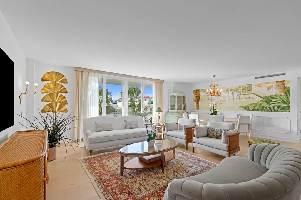 100 Worth Avenue Palm Beach FL 33480