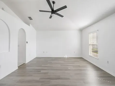 981 SW Mcelroy Avenue Port Saint Lucie FL 34984