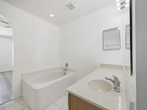 981 SW Mcelroy Avenue Port Saint Lucie FL 34984