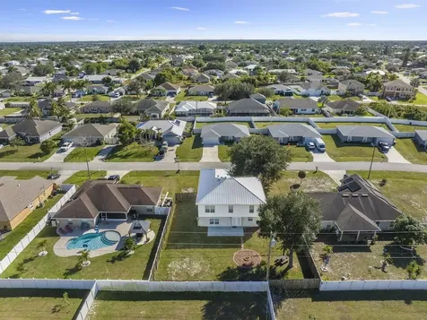 981 SW Mcelroy Avenue Port Saint Lucie FL 34984