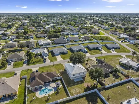 981 SW Mcelroy Avenue Port Saint Lucie FL 34984