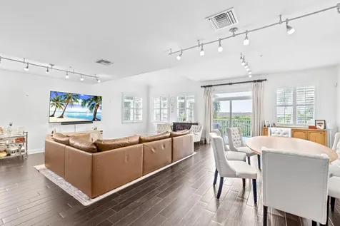 305 E Ocean Avenue Lantana FL 33462