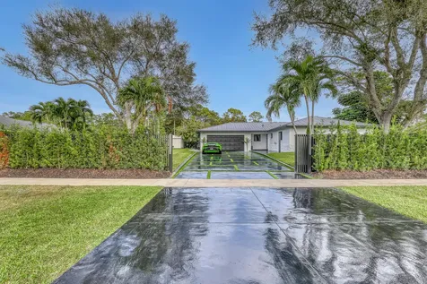 7077 Oakmont Drive Lake Worth FL 33467