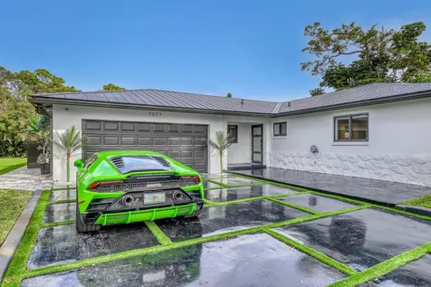 7077 Oakmont Drive Lake Worth FL 33467