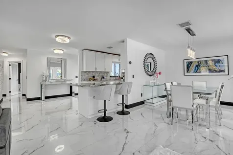 7077 Oakmont Drive Lake Worth FL 33467