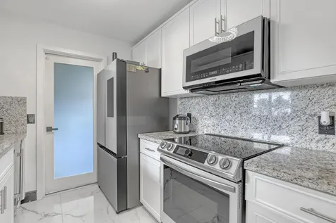7077 Oakmont Drive Lake Worth FL 33467