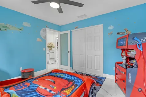 7077 Oakmont Drive Lake Worth FL 33467