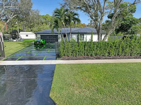 7077 Oakmont Drive Lake Worth FL 33467