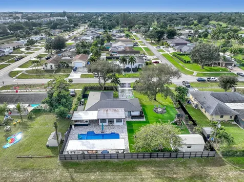 7077 Oakmont Drive Lake Worth FL 33467